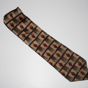 Mens Tie, Jos A Bank, Silk hand Sewn, Gold w/red D
